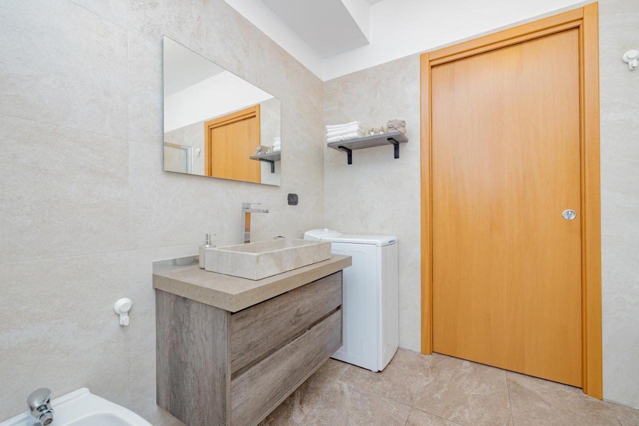 Milan Forum Camelia Guesthouse Assago Bagian luar foto